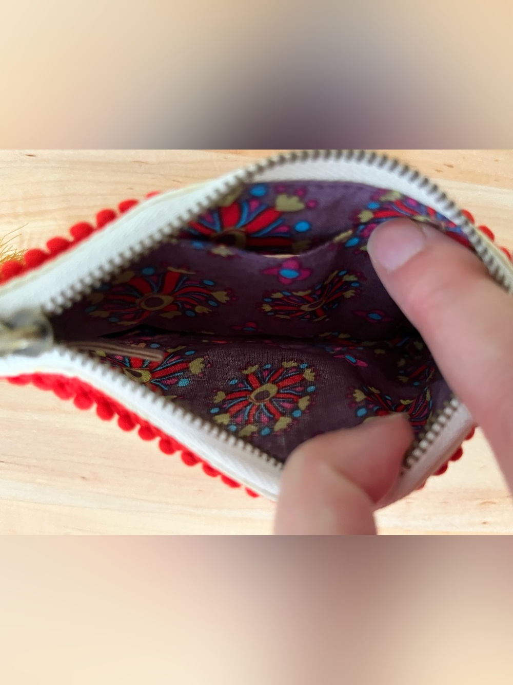 NATURAL LIFE Cream Printed ID Wallet Pouch with Red Trim - Picture 4 of 4